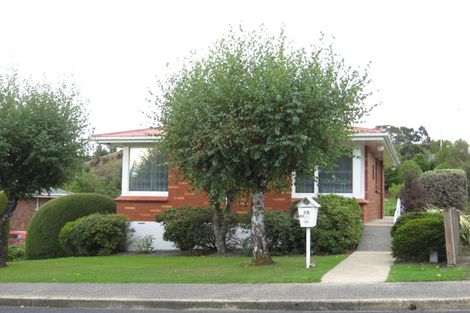 Photo of property in 15 Kinmont Crescent, Kinmont Park, Mosgiel, 9024