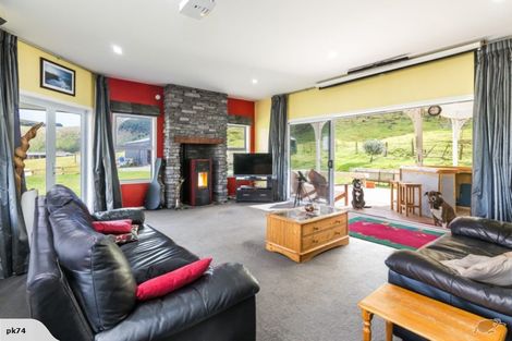 Photo of property in 40 Grant Road, Kinloch, Taupo, 3385