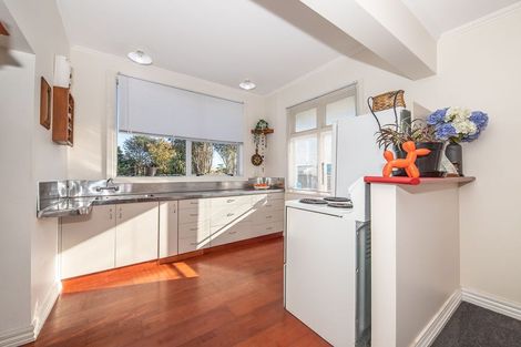 Photo of property in 52 Romilly Street, Westport, 7825