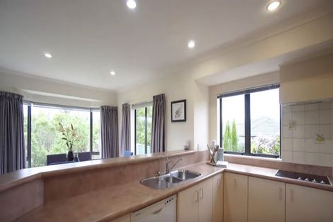 Photo of property in 143 Summerhill Drive, Fitzherbert, Palmerston North, 4410