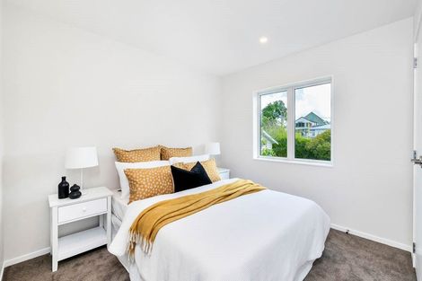 Photo of property in 25b Pupuke Road, Birkenhead, Auckland, 0627