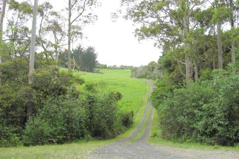 Photo of property in 30 Mahana Road, Waimauku, 0881