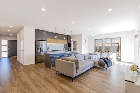 Photo of property in 69 Nobilo Road, Kumeu, 0810