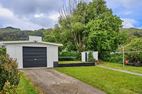 Photo of property in 11 Toomath Street, Naenae, Lower Hutt, 5011