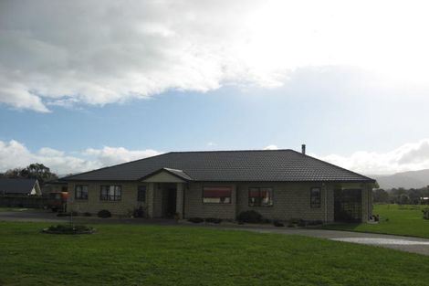 Photo of property in 1 Kenwyn Drive, Carterton, 5713