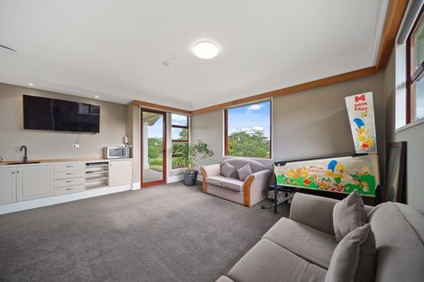 Photo of property in 15 Kaipara Road, Papakura, 2582