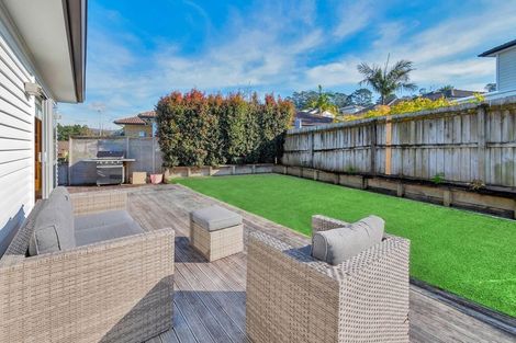 Photo of property in 49 South Kensington Way, Henderson, Auckland, 0612