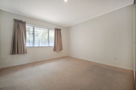 Photo of property in 2/6 Solana Court, Botany Downs, Auckland, 2010