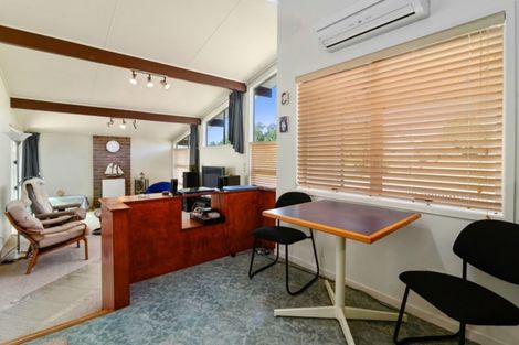 Photo of property in 32 Rewarewa Street, Owhata, Rotorua, 3010