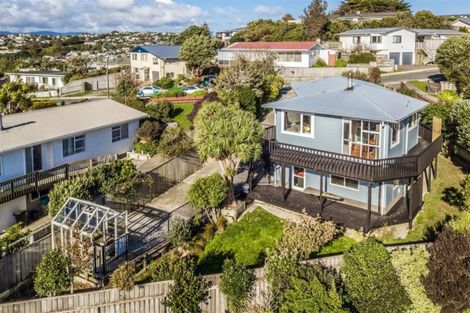 Photo of property in 31 Carluke Street, Paparangi, Wellington, 6037