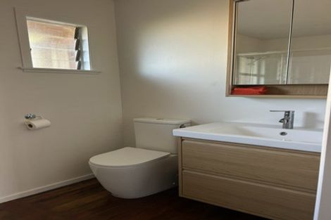 Photo of property in 2/65 Church Street, Devonport, Auckland, 0624