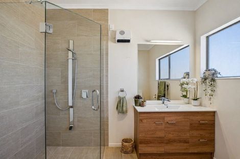 Photo of property in 51 Westreca Ridge Lane, Queensberry, Cromwell, 9383