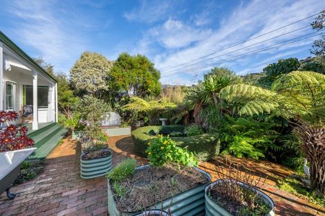 Photo of property in 25 Hampden Street, Picton, 7220