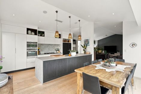 Photo of property in 9 Hadlow Place, Burnside, Christchurch, 8041