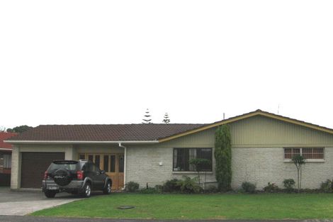 Photo of property in 18 Ti Nana Crescent, Henderson, Auckland, 0610