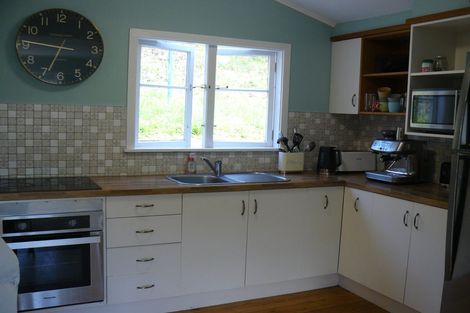 Photo of property in 20 Thompson Terrace, Toi Toi, Nelson, 7010