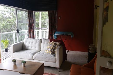 Photo of property in 11b Kamla Way, Khandallah, Wellington, 6035