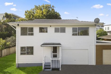 Photo of property in 1/4 Phillipa Place, Browns Bay, Auckland, 0630