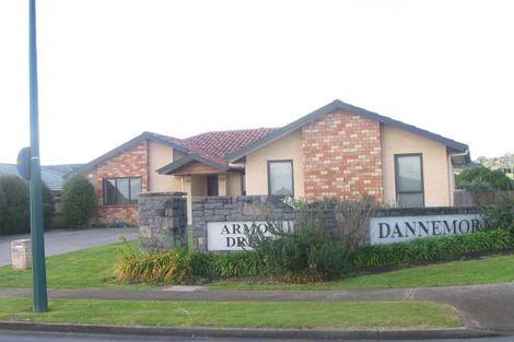 Photo of property in 108 Armoy Drive, East Tamaki, Auckland, 2016