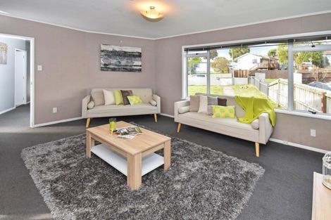 Photo of property in 3 Hobart Crescent, Wattle Downs, Auckland, 2103