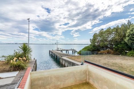 Photo of property in 102 Beachville Road, Redcliffs, Christchurch, 8081