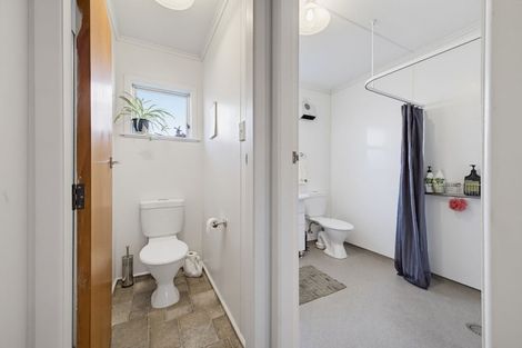 Photo of property in 205 Mangorei Road, Merrilands, New Plymouth, 4312
