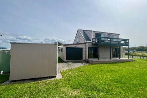 Photo of property in 2 Ngatiwai Place, Whangaruru, Russell, 0184