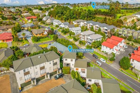 Photo of property in 3/6 Nimstedt Avenue, Oteha, Auckland, 0632