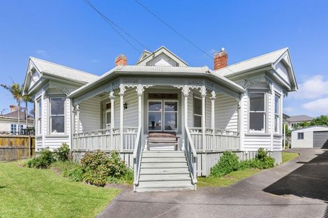 Photo of property in 1 Grahame Street, Devonport, Auckland, 0624