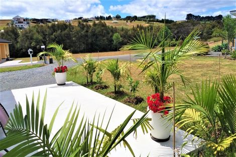 Photo of property in 9 Meenas Place, Cable Bay, 0420