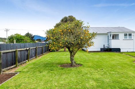 Photo of property in 28 Terou Street, Manaia, 4612