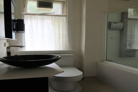 Photo of property in 21af1 Talavera Terrace, Kelburn, Wellington, 6012