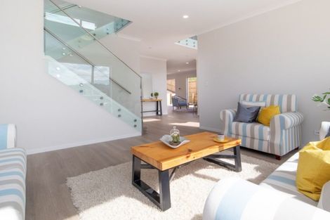 Photo of property in 104 Arran Point Parade, Orewa, 0931