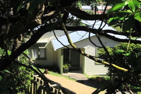 Photo of property in 102 Volga Street, Island Bay, Wellington, 6023