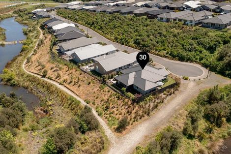 Photo of property in 30 Kauri Lane, Omokoroa, 3114