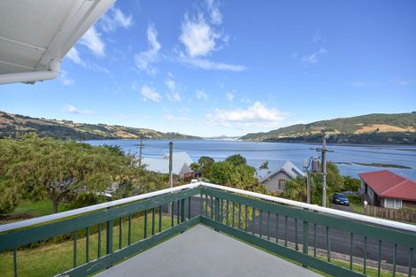 Photo of property in 19 Bayne Terrace, Macandrew Bay, Dunedin, 9014