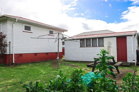 Photo of property in 11 Stanley Street, Dannevirke, 4930