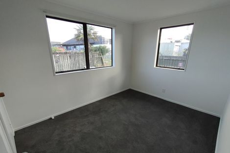 Photo of property in 2/14 Penion Drive, Flat Bush, Auckland, 2023