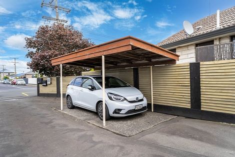 Photo of property in 122b Macandrew Road, South Dunedin, Dunedin, 9012