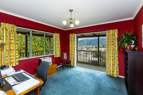 Photo of property in 20a Norana Road, Maoribank, Upper Hutt, 5018