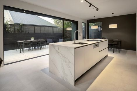 Photo of property in 12 Rhodes Street, Merivale, Christchurch, 8014