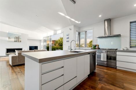 Photo of property in 39 Paraoa Crescent, Omaha, 0986