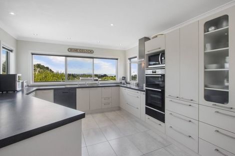 Photo of property in 12 Haden Place, Omokoroa, 3114