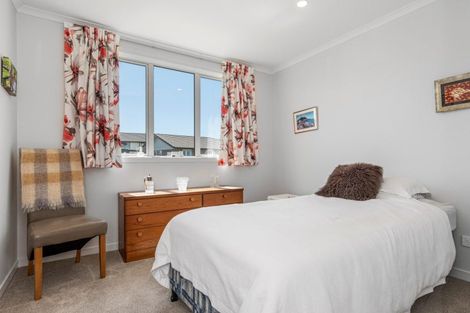 Photo of property in Waterview Estate, 18/4 Greystone Place, Omokoroa, 3114