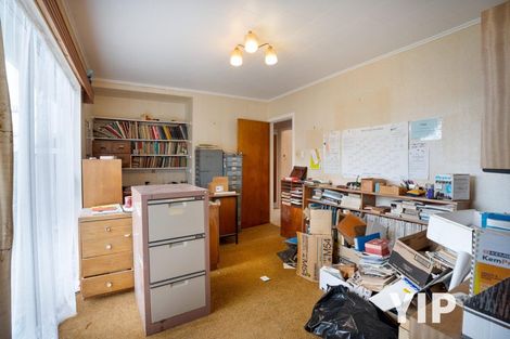 Photo of property in 1 Turville Crescent, Newlands, Wellington, 6037