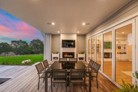 Photo of property in 21 Diamond Lane, Riverhead, 0793