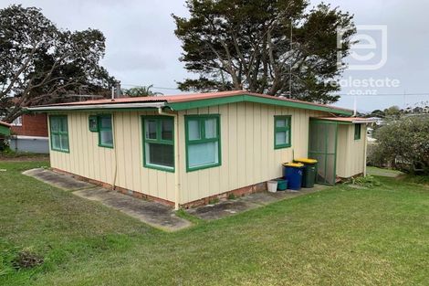 Photo of property in 106 Lincoln Park Avenue, Massey, Auckland, 0614
