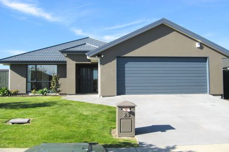 Photo of property in 28 Mounter Avenue, Northwood, Christchurch, 8051