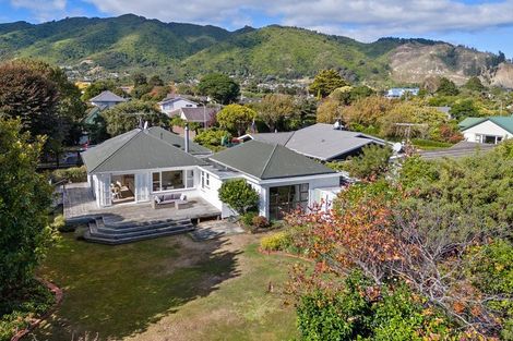 Photo of property in 12 Koromiko Road, Waikanae, 5036