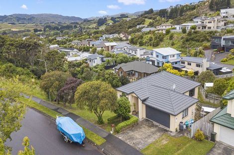 Photo of property in 41 Samwell Drive, Whitby, Porirua, 5024